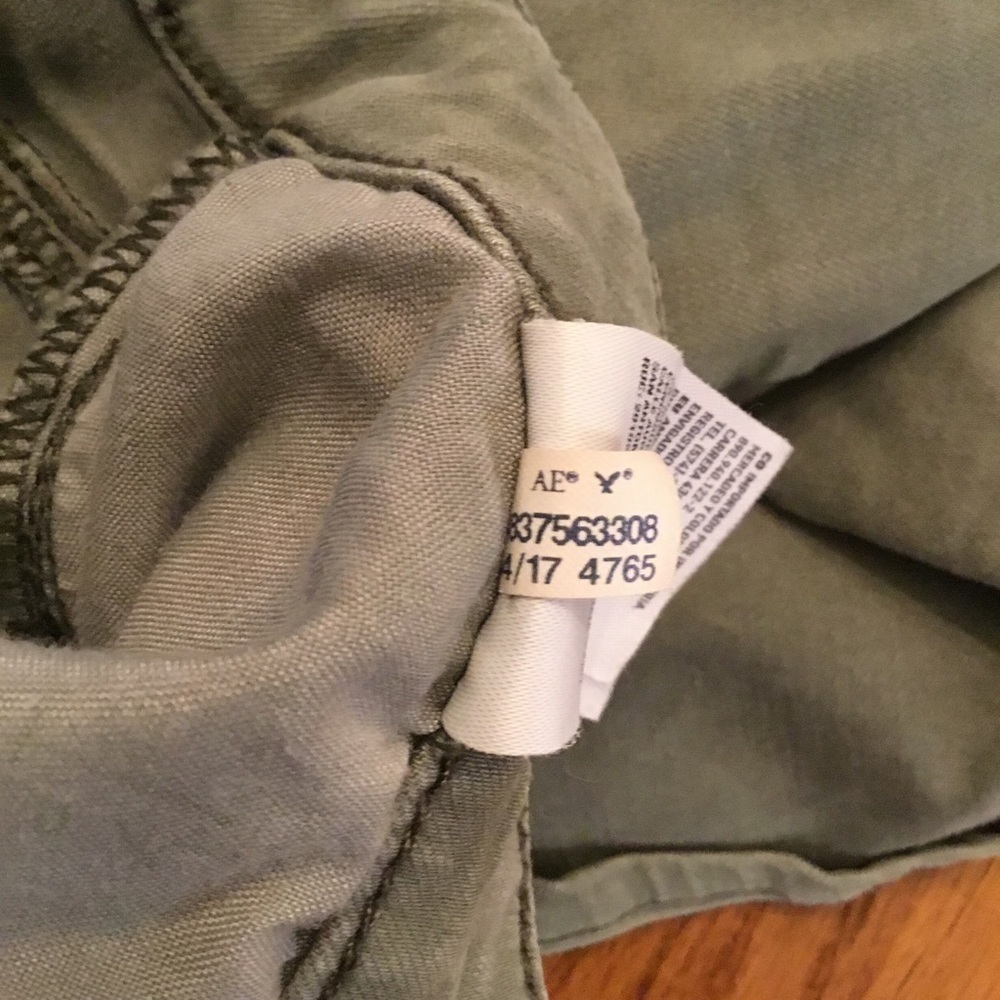 AMERICAN EAGLE AEO Twill Super Stretch Green Gray Denim Jean Shorts Size 8 - Picture 12 of 14
